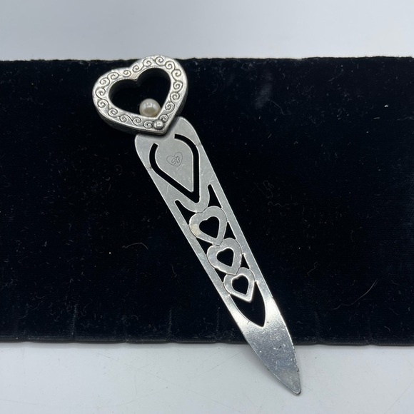 Brighton Heart Faux Pearl Book Mark - Picture 3 of 3